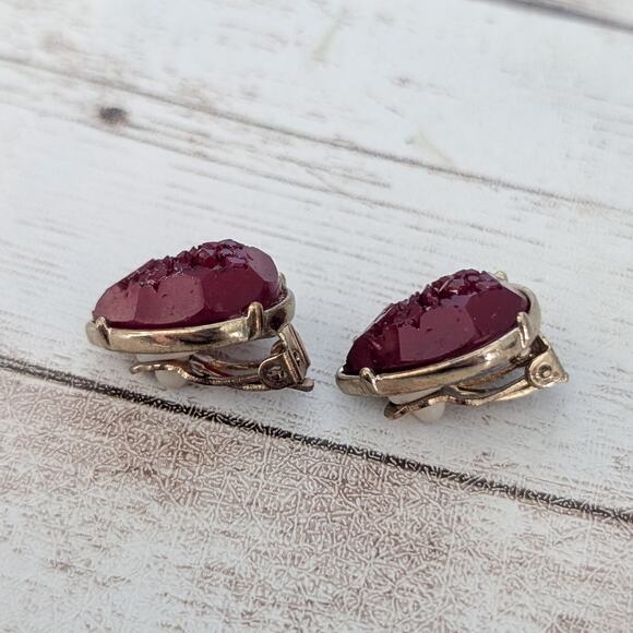 Vintage Clip On Earrings Dark Red Teardrop Shape Gold Tone Halo - Picture 5 of 7
